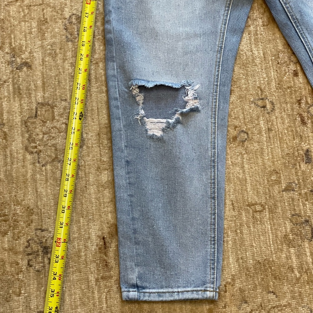 XS Fun distressed high waisted jeans.  Wide leg tapered. - Picture 8 of 13